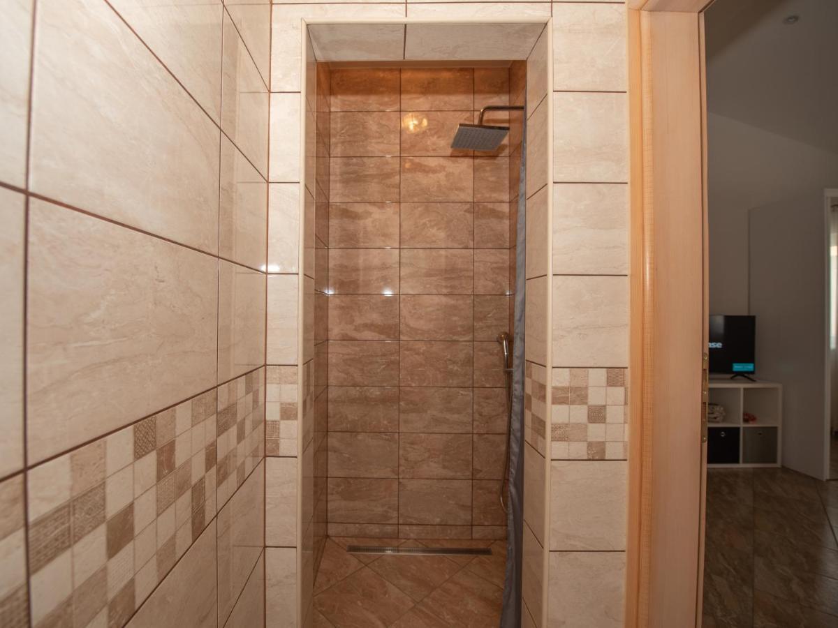 Holiday Home Near Trogir Kastel Stafilic Luaran gambar
