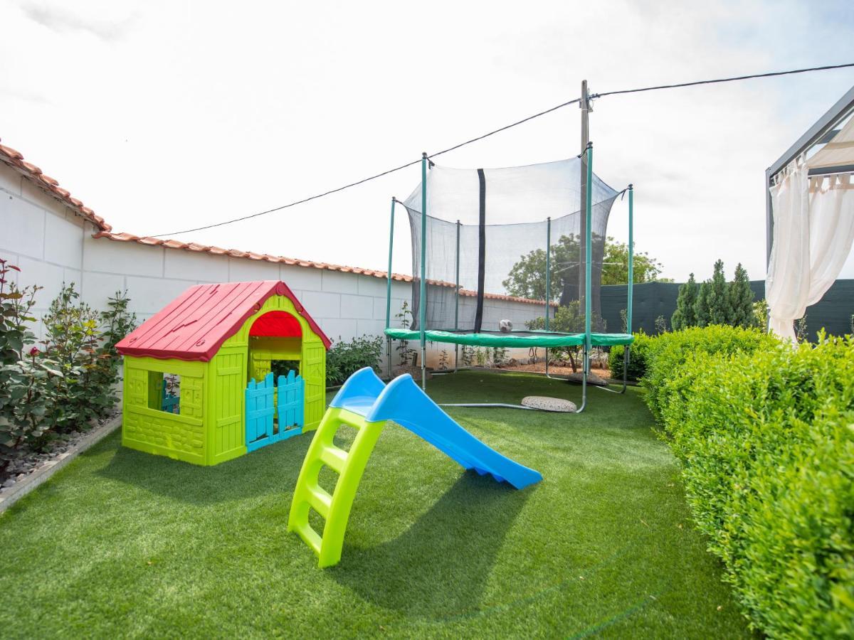 Holiday Home Near Trogir Kastel Stafilic Luaran gambar