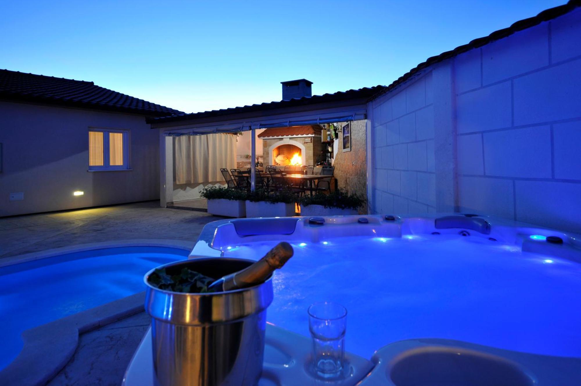 Holiday Home Near Trogir Kastel Stafilic Luaran gambar