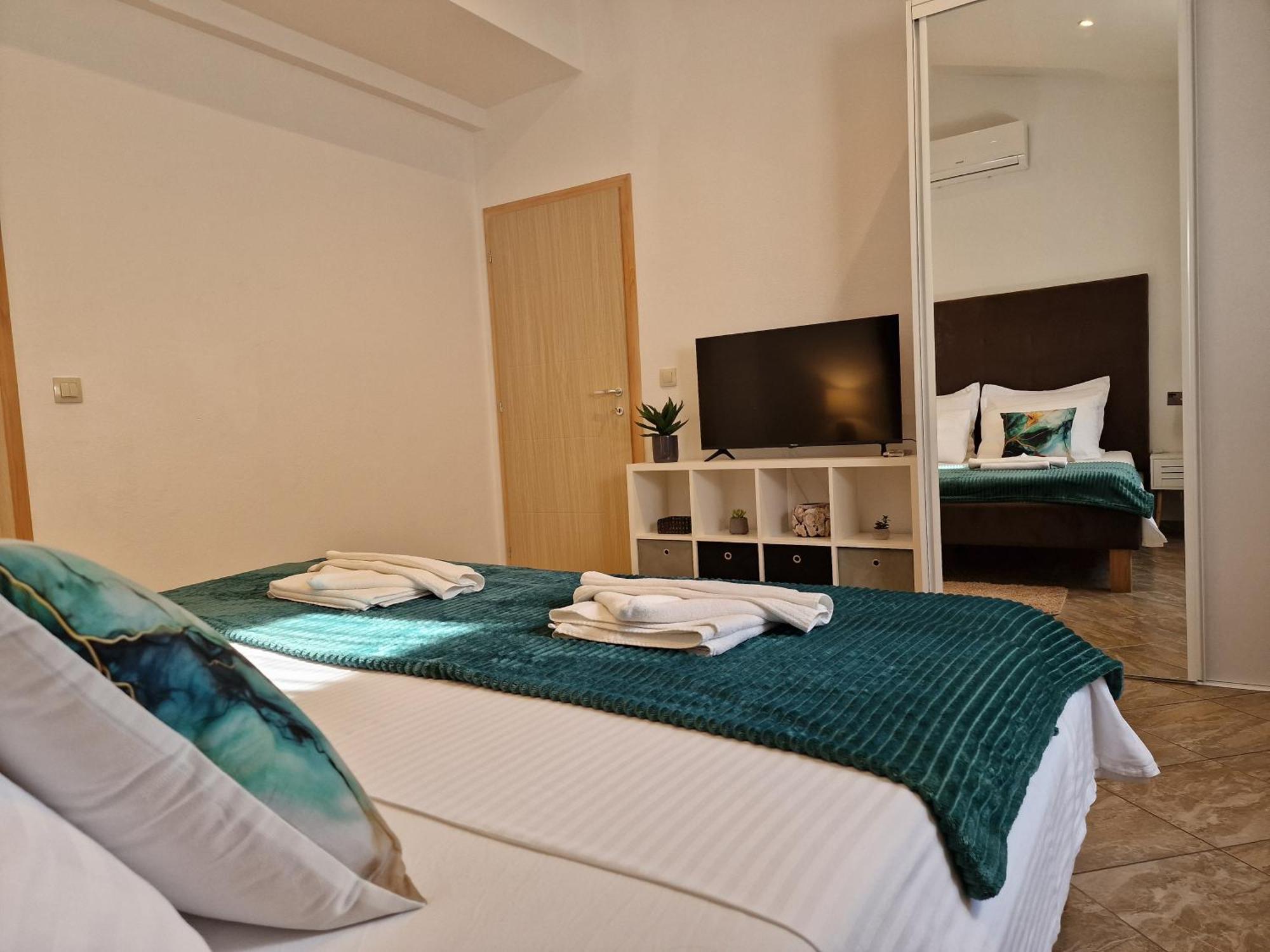 Holiday Home Near Trogir Kastel Stafilic Luaran gambar