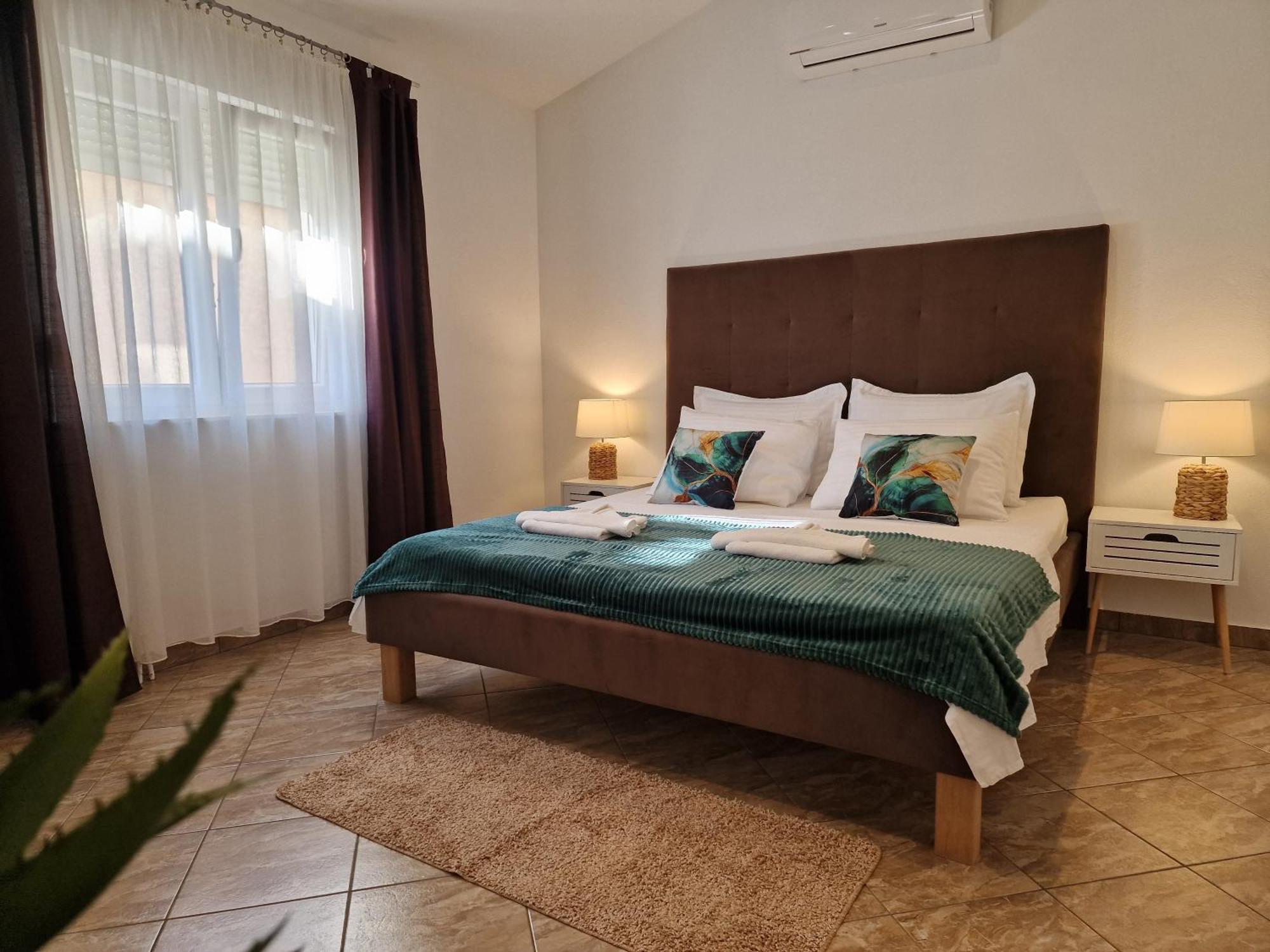 Holiday Home Near Trogir Kastel Stafilic Luaran gambar