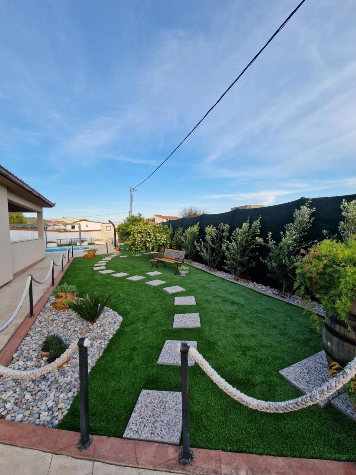 Holiday Home Near Trogir Kastel Stafilic Luaran gambar